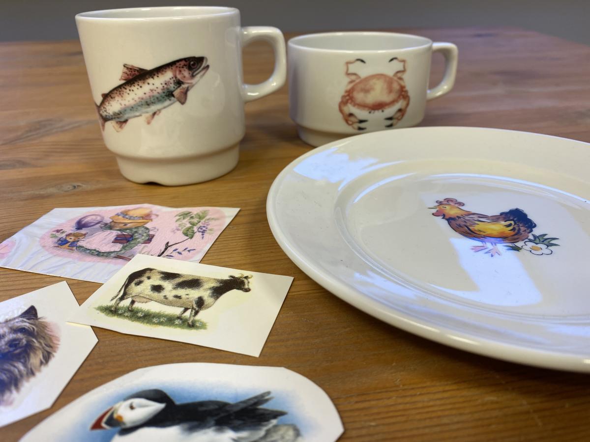 Decals on plates or cups at Egersund Fayancemuseum