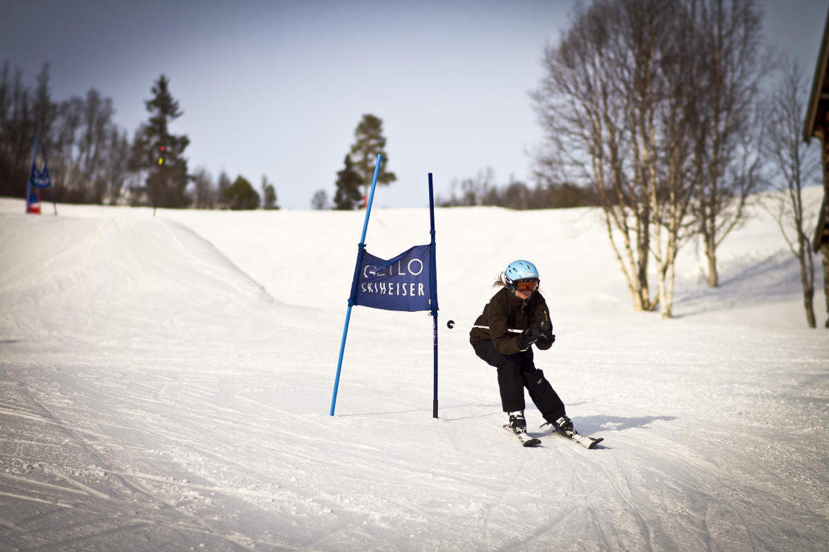 Slalom race for children on Slaatta