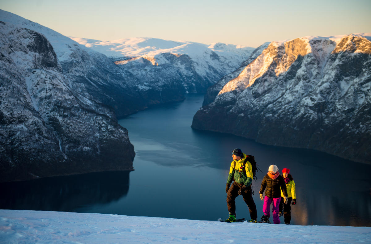 Snowshoe hike to Stegastein viewpoint Hiking Flåm Norway