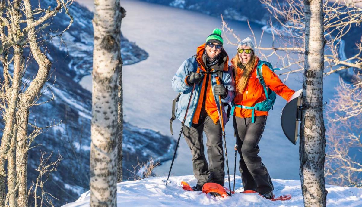 Snowshoeing with guide Geiranger - A taste of winter