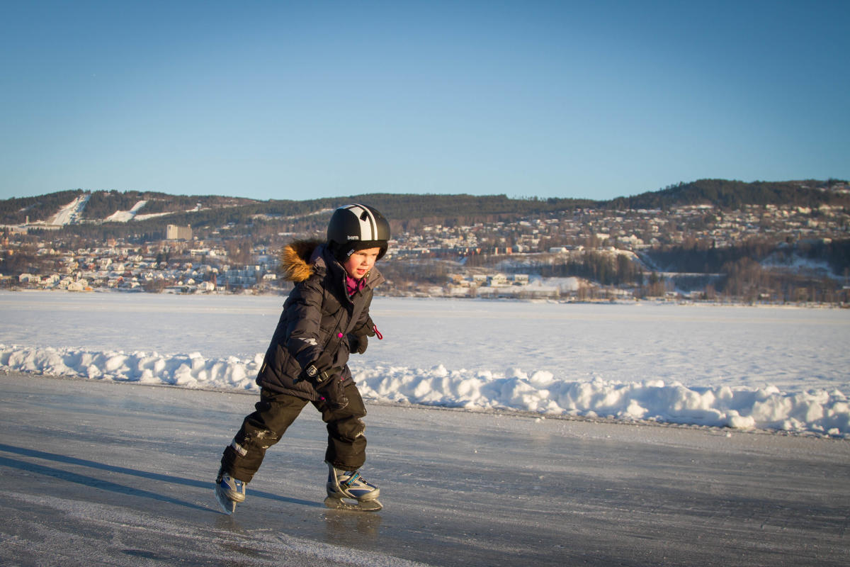 Vingnesvika ice skating track | Family Activities | | Norway