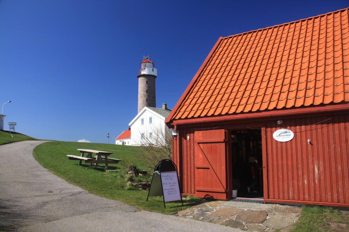 Lista lighthouse tourist information