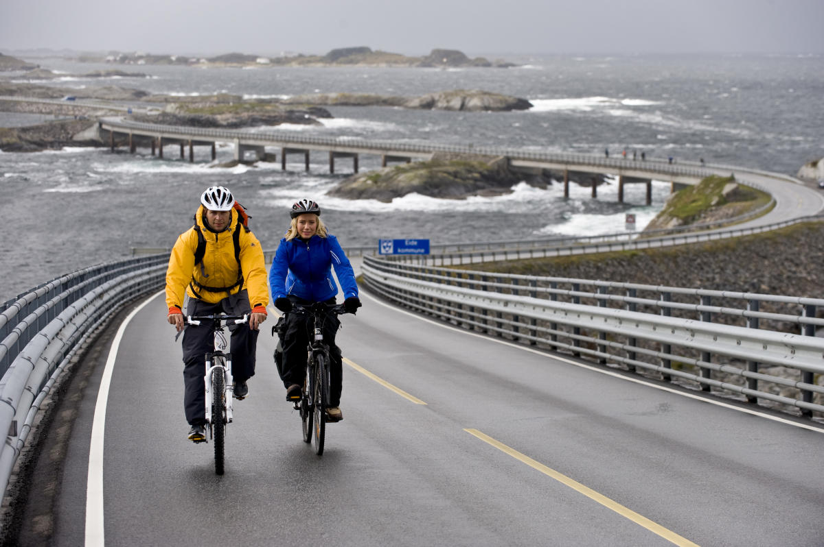 National bicycle route nr 1 Kristiansund Ålesund Biking