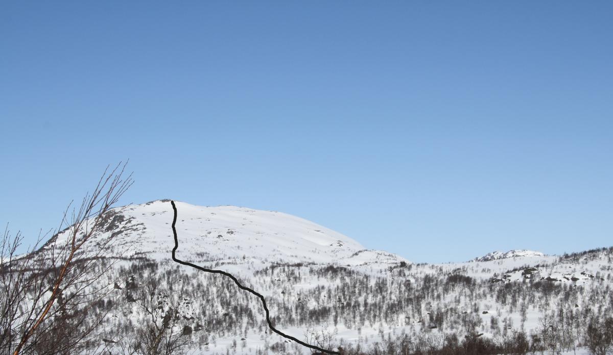 Randonee skiing to Kaldsfjødd