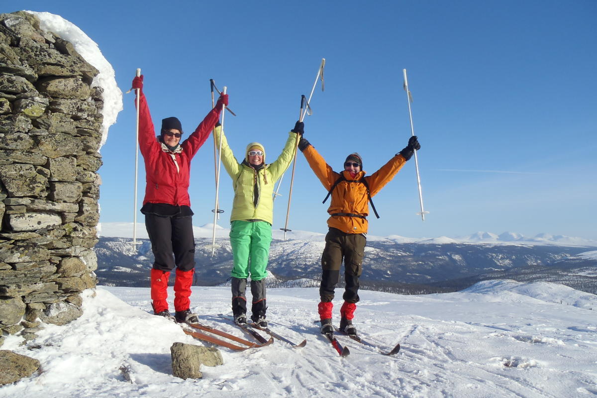 NORDIC WINTER SKIING EXPERIENCE