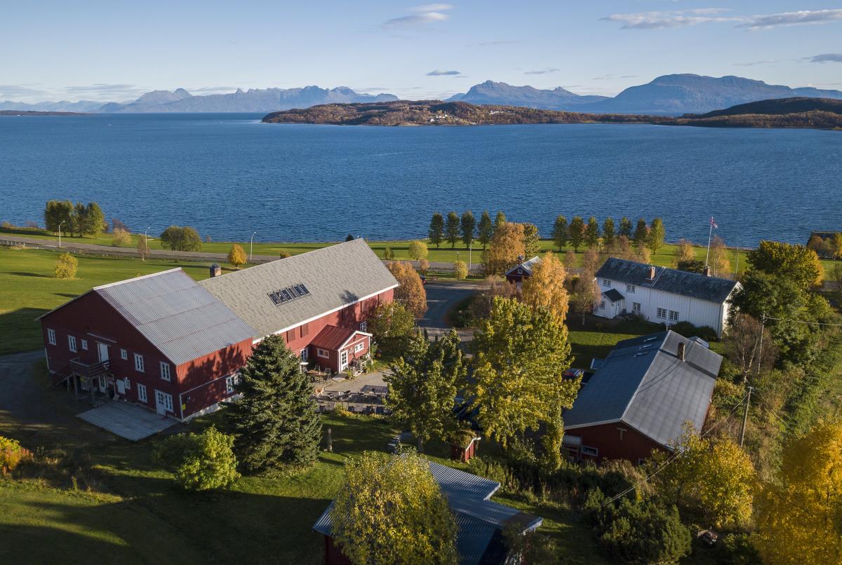 Røkenes Gård og Gjestehus overnatting