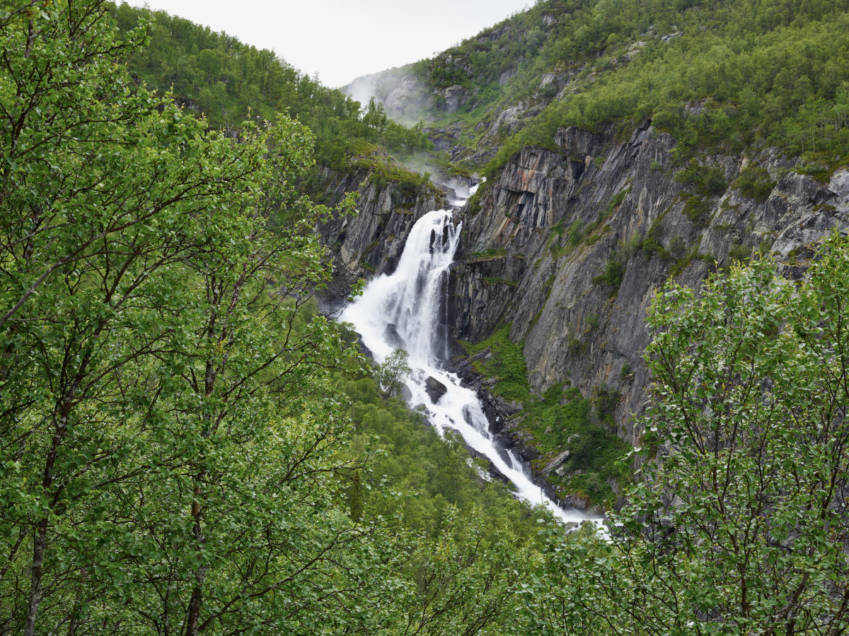 Hivju waterfall