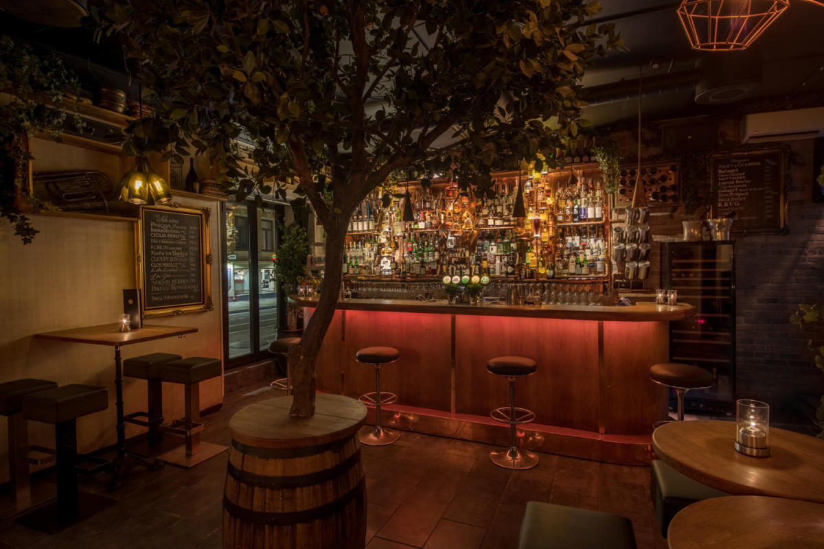 F6 Cocktailbar & Lounge Pubs & Bars Oslo Norway