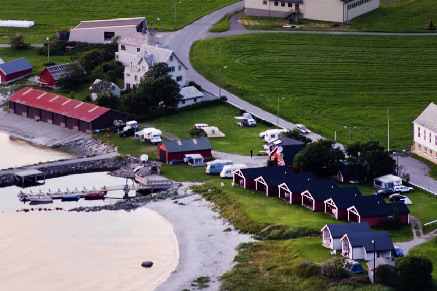 Fl   Feriesenter A S Cottages Holiday Houses Ulsteinvik Norway