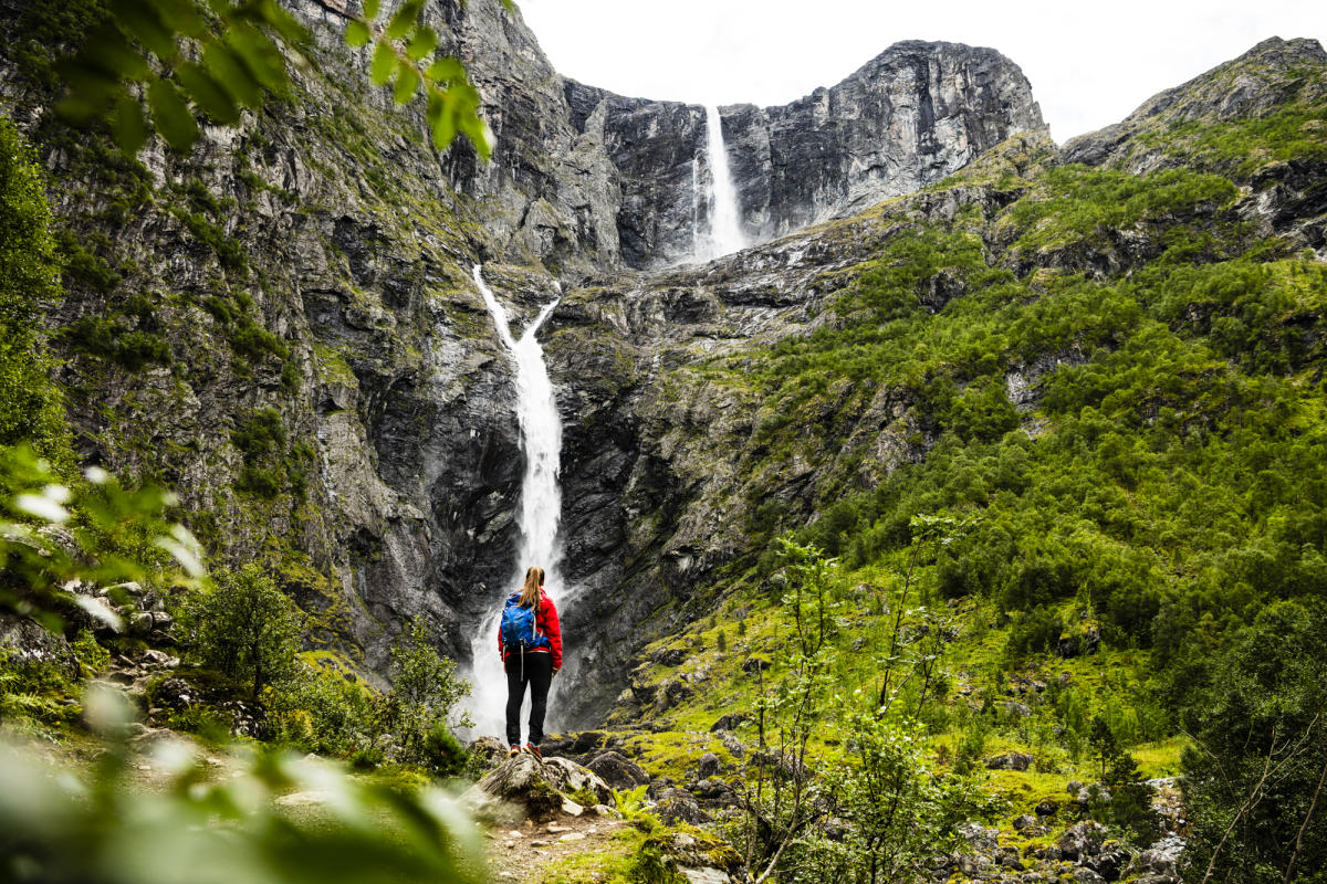 mardalsfossen wasserfall hiking eikesdal norway