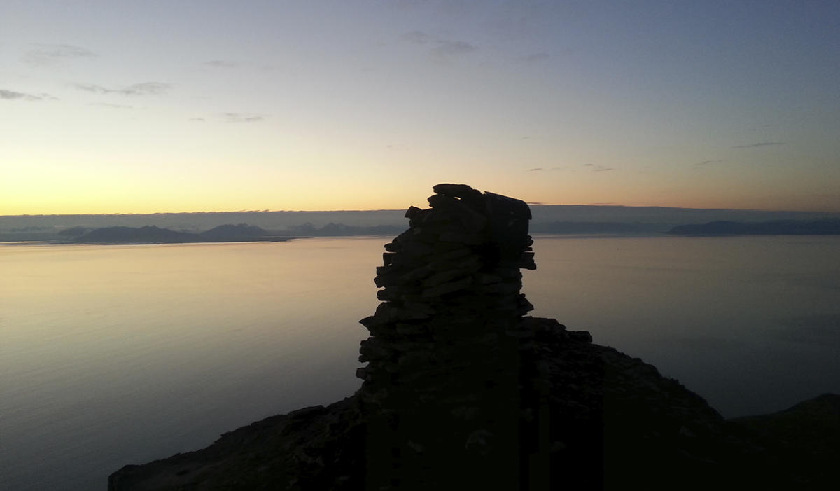 Fuglefjella Fottur fra Bjørndalen til Fuglefjella Svalbard Wildlife