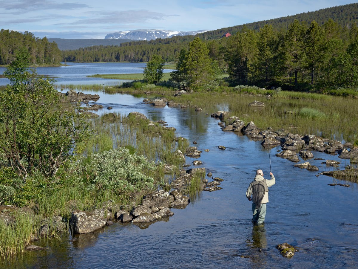 Fly fishing at Groven Mountain Lodge