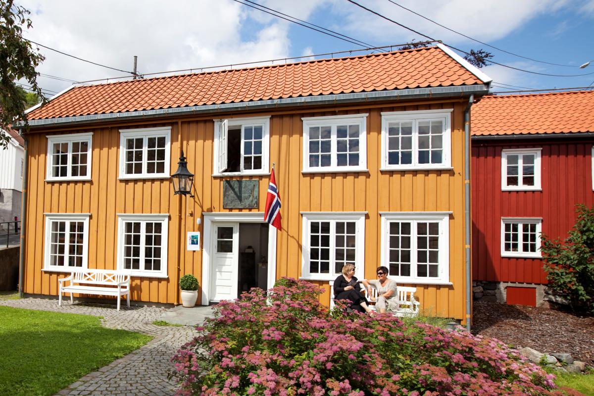 Vandring i Ibsens Grimstad | Guided Tours | Grimstad | Norway