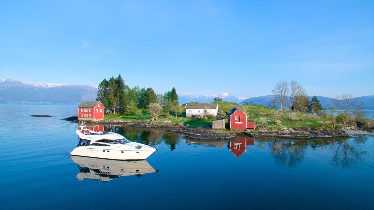 Private Yacht Cruise Bergen The Fjords Sailing Boat Activities Kysnesstrand Norway Her får du se lokale helte. private yacht cruise bergen the