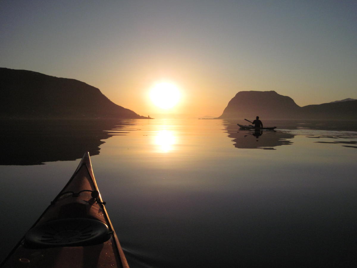 Midnight sun kayaking Guided Tours Harstad Norway