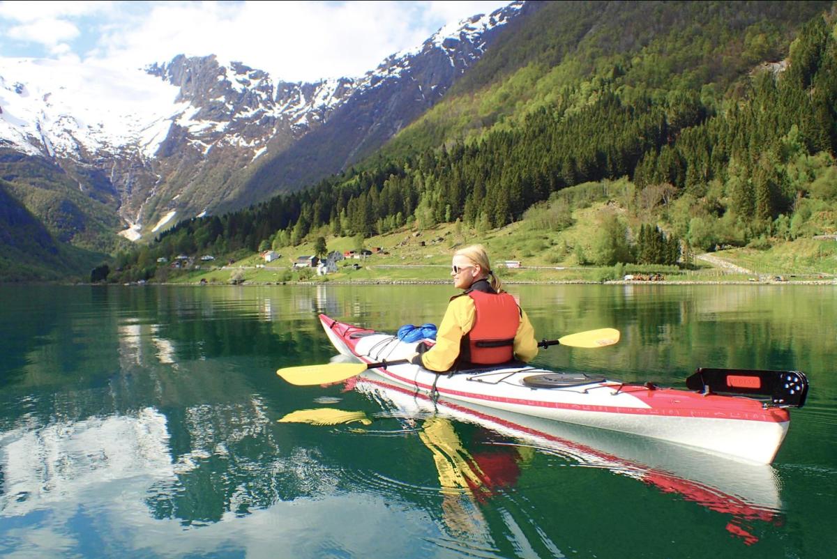Join us for a guided kayaking adventure in Balestrand! 