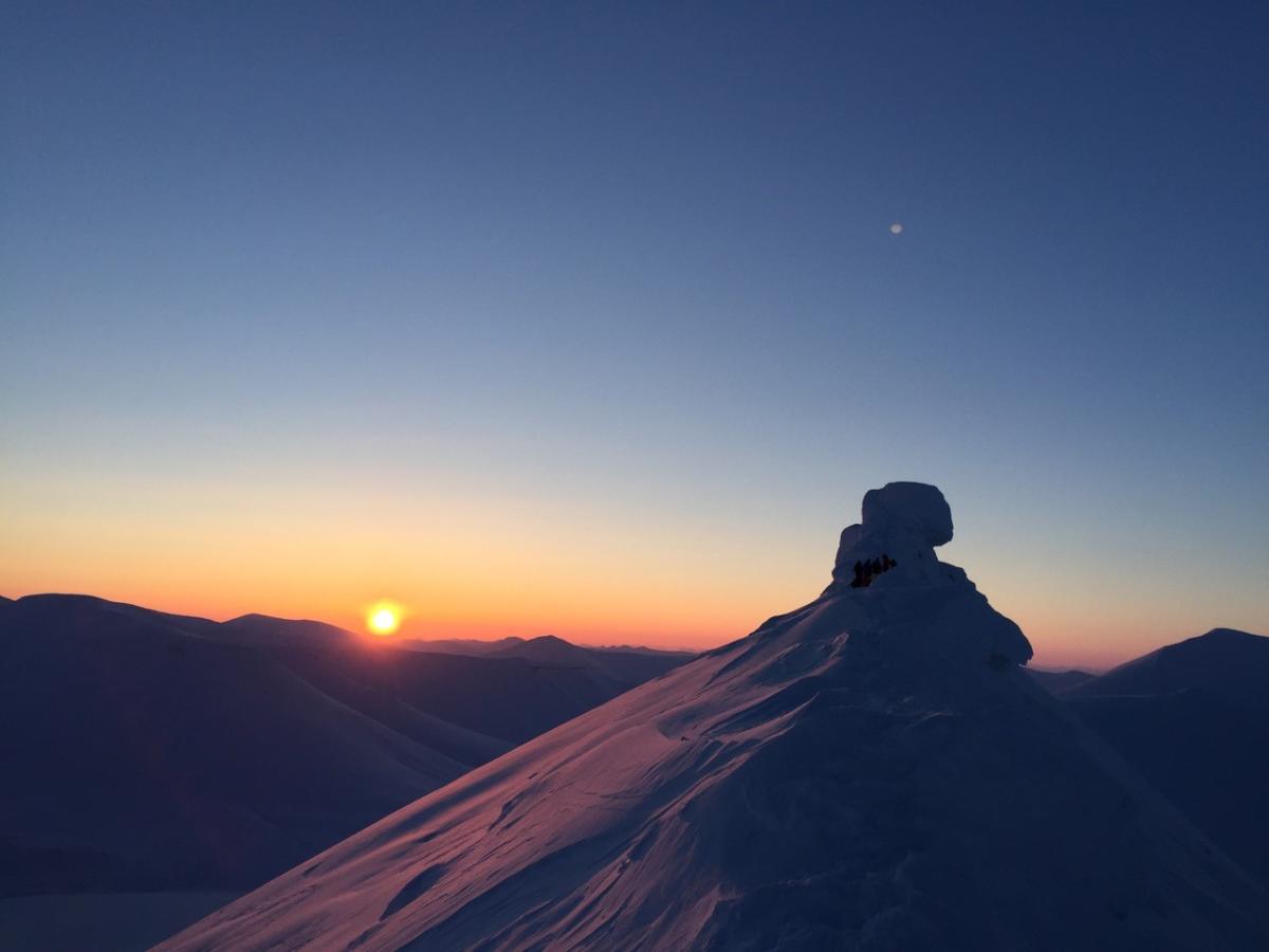Trollsteinen and ice cave: Hike and visit in the ice cave - Svalbard