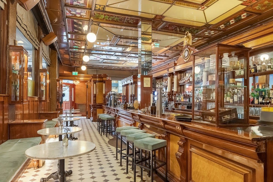 Svanen Oslo Pubs & Bars Oslo Norway