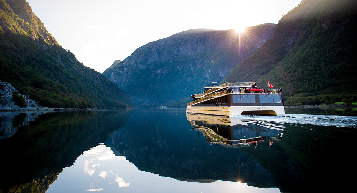 small boat fjord cruises