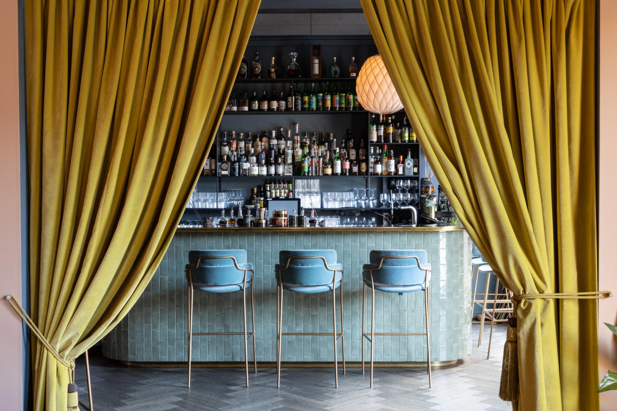 Andre til Høyre Pubs & Bars Oslo Norway