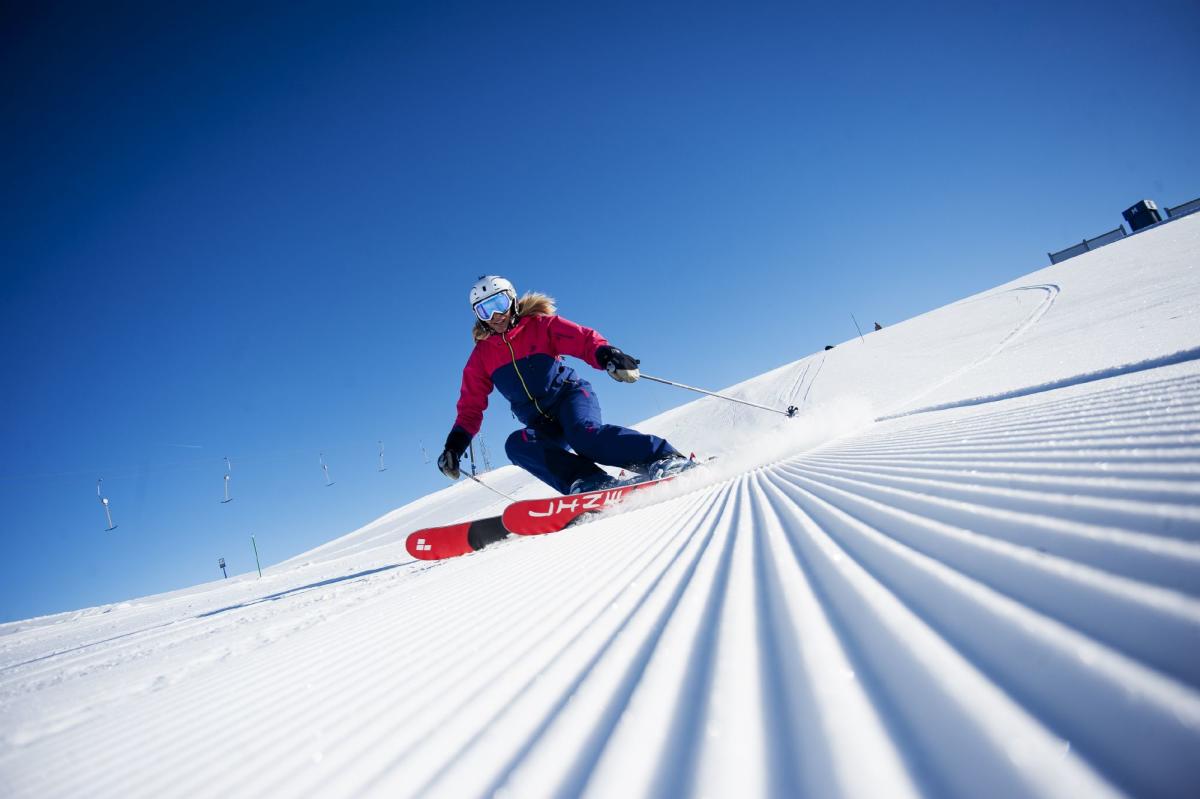 Ladies’ skiing classes