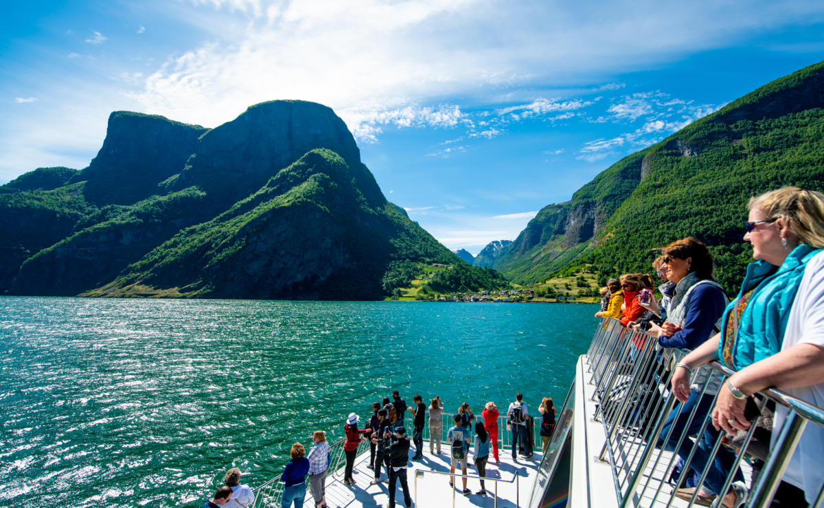 Guidet Fjordtur Til Naeroyfjorden Flam Og Stegastein Guided Tours Bergen Norway