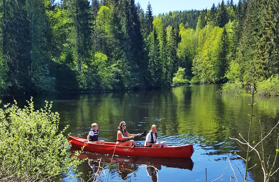 Canoe for rent, Auen Herbfarm
