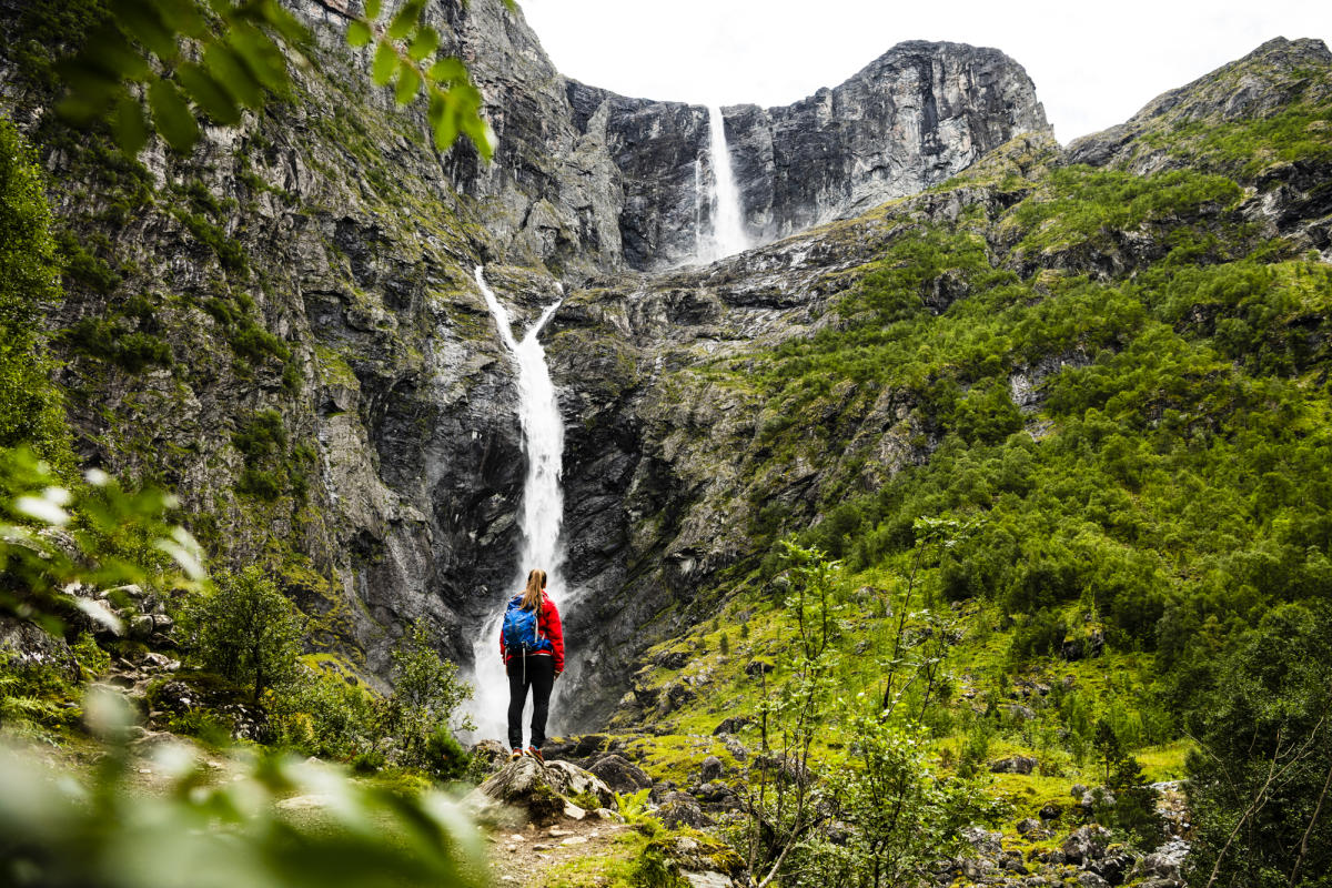 Walk up to the Mardalsfossen Waterfall