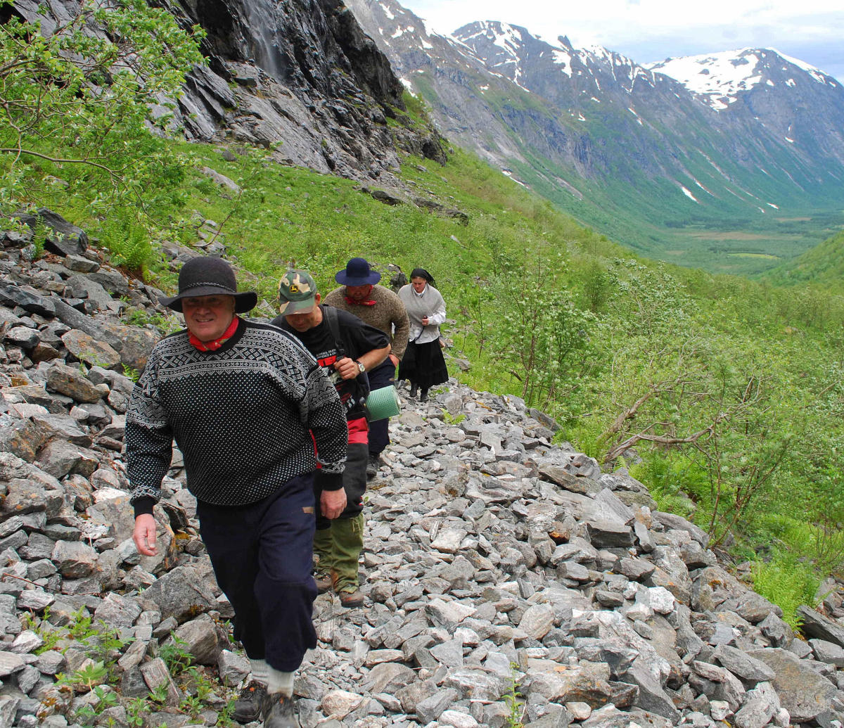 Trollstigen hike - Kløvstien Path (858 m. A. S. L. )