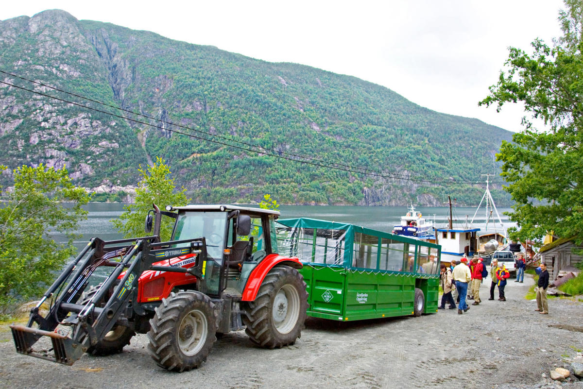 Tractor Safari to Eikemo Mountain Farm