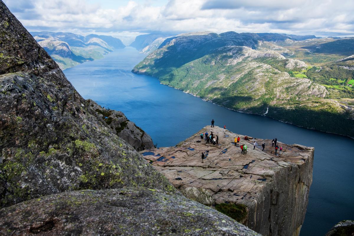Fjelltur Til Preikestolen Hiking J rpeland Norway