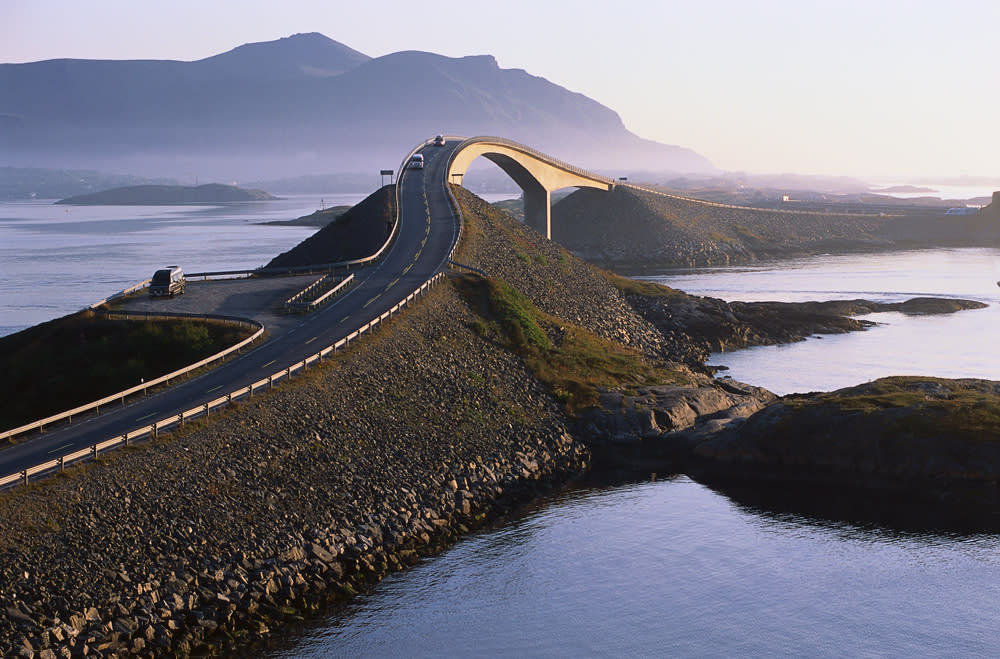 Guided bus tour from Kristiansund to Atlantic Ocean Road and fishing village Bud