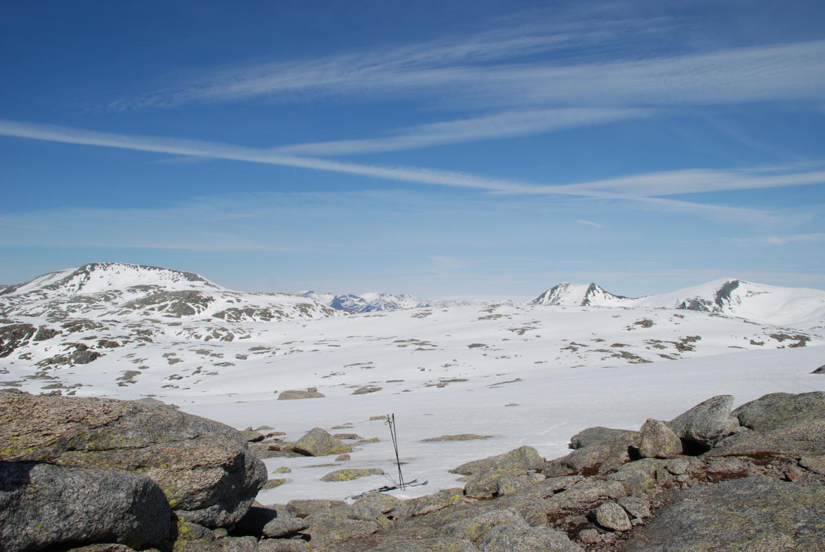 Hike to Mjelkhaug from Valen