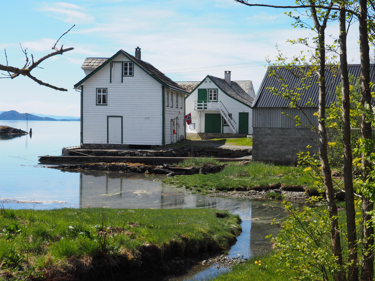 Årbakka trading station and guest harbour