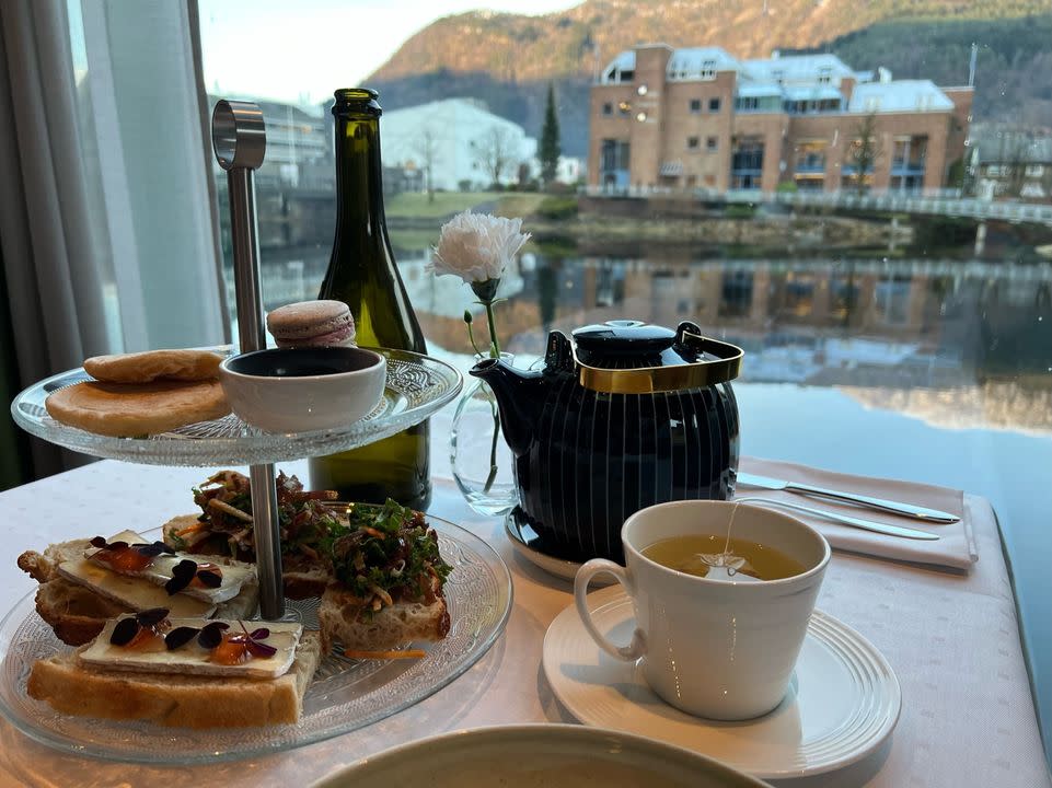 Etasjenons (Afternoon Tea) // Pikant Food Traditions Førde Norway