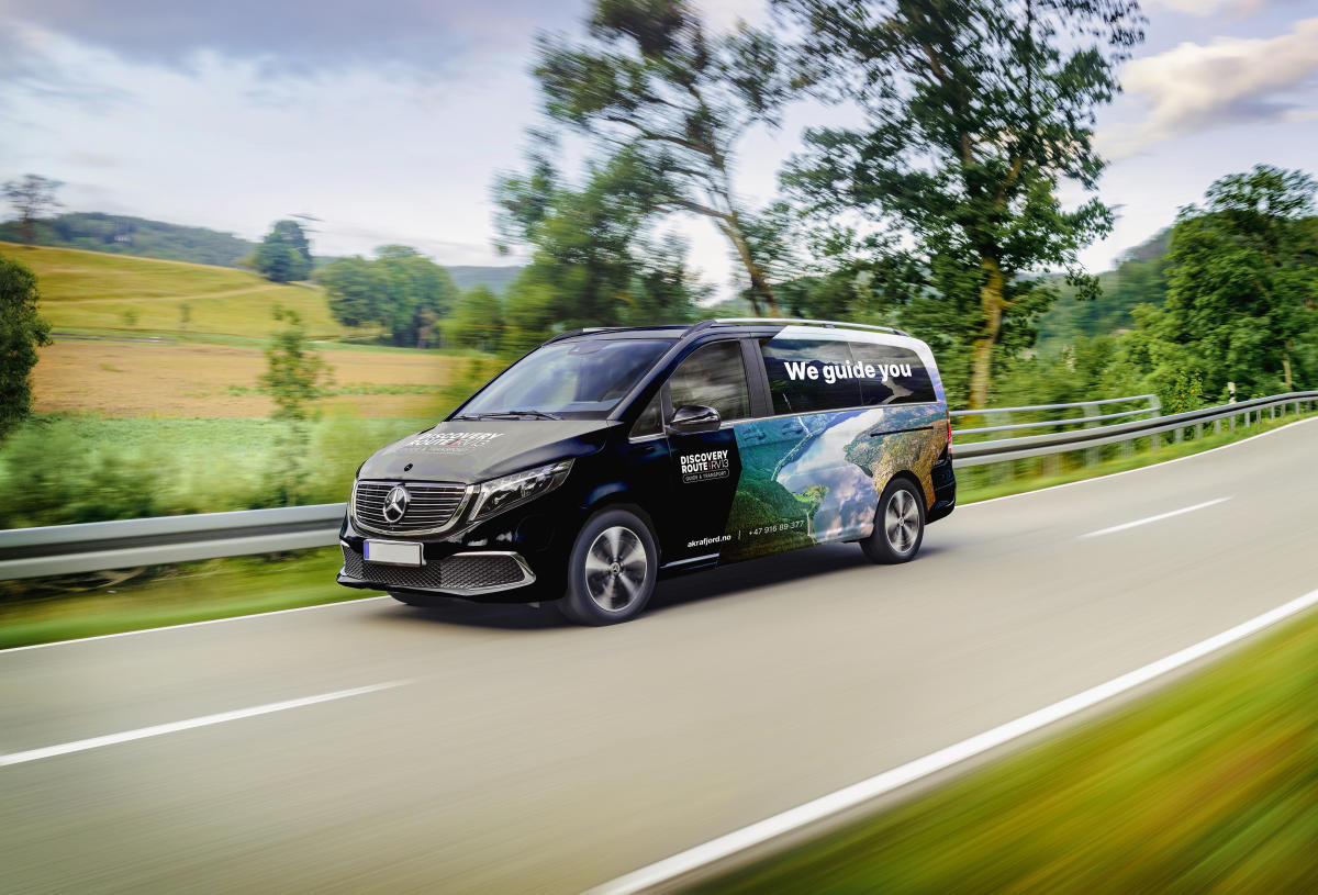 Miete ein Auto mit privatem Reiseführer und Fahrer Åkrafjorden Oppleving Car Rental