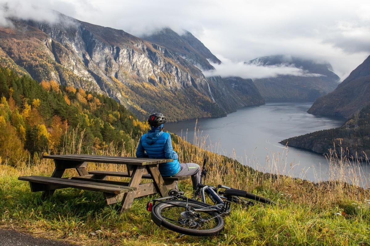 Sykkel Og Fjelltur Med Uteguiden I Valldal Biking Valldal Norway