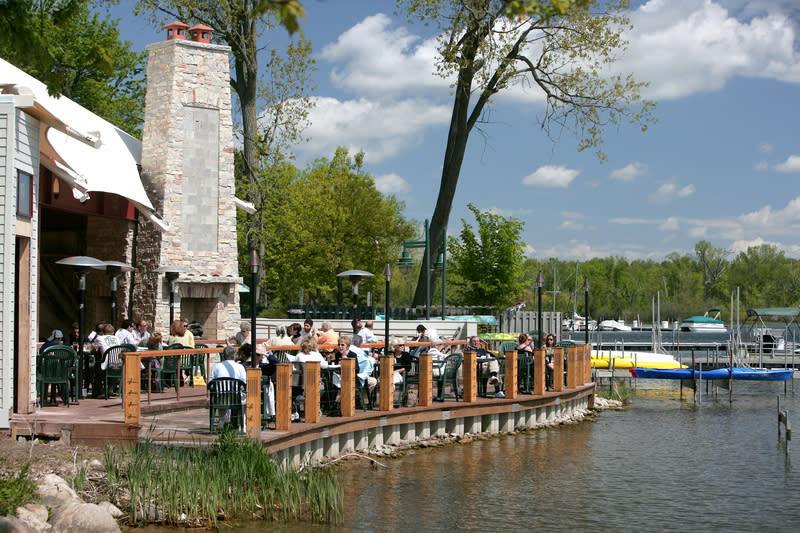 Rose's on Reeds Lake Nightlife in East Grand Rapids, MI