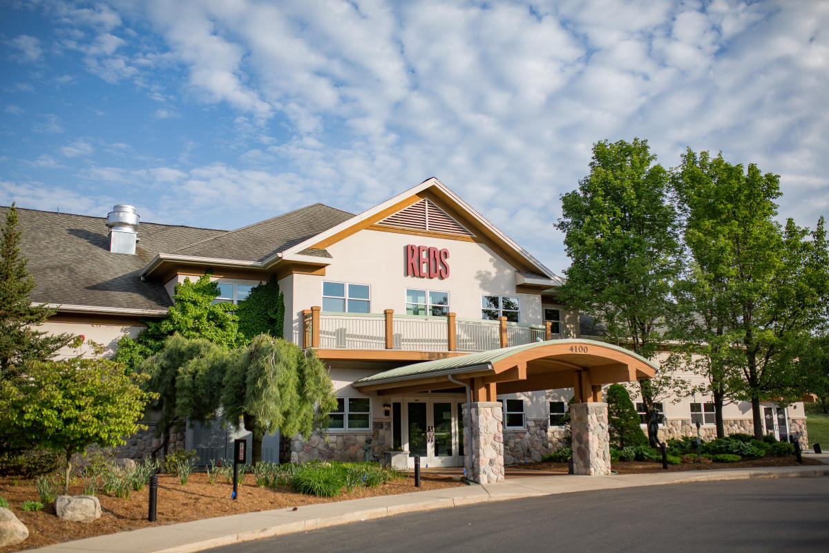 Reds At Thousand Oaks Restaurants In Grand Rapids Mi