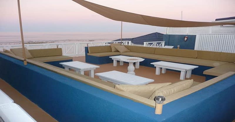 Moxon Beach Club