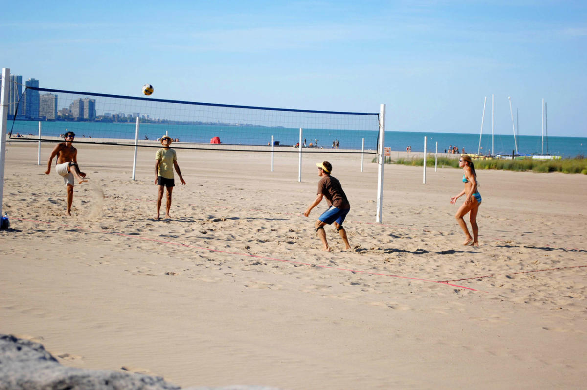 Montrose Avenue Beach