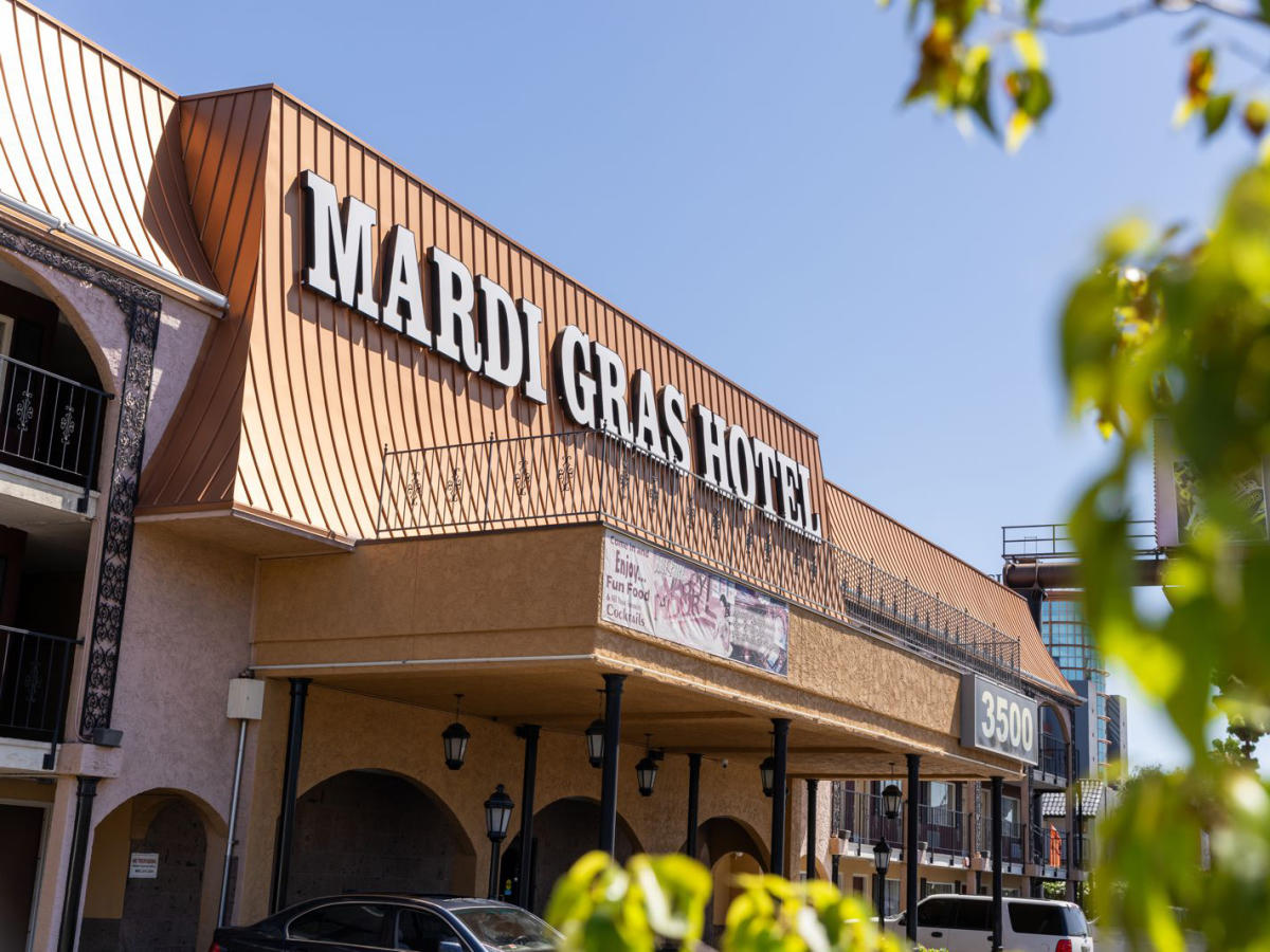 Mardi Gras Hotel and Casino | Las Vegas, NV