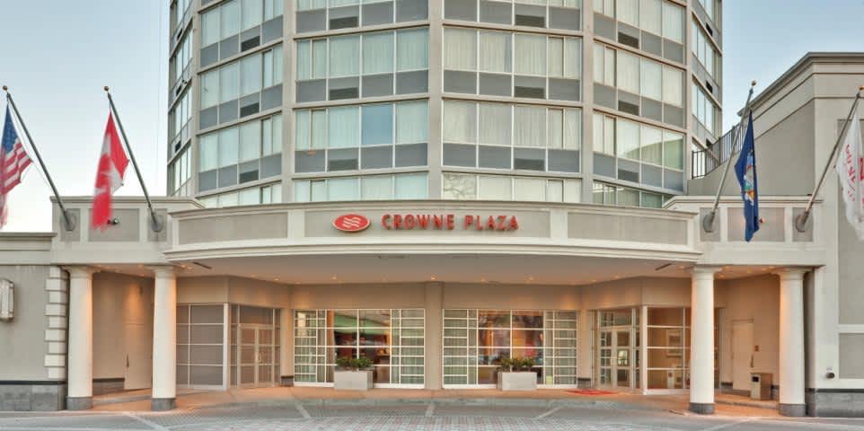 Places To Stay Near Syracuse University Crowne Plaza Syracuse