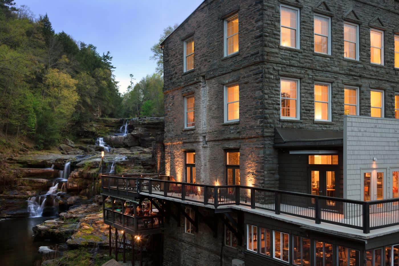 Ledges Hotel Hawley Pa 18428 Hotel Facade