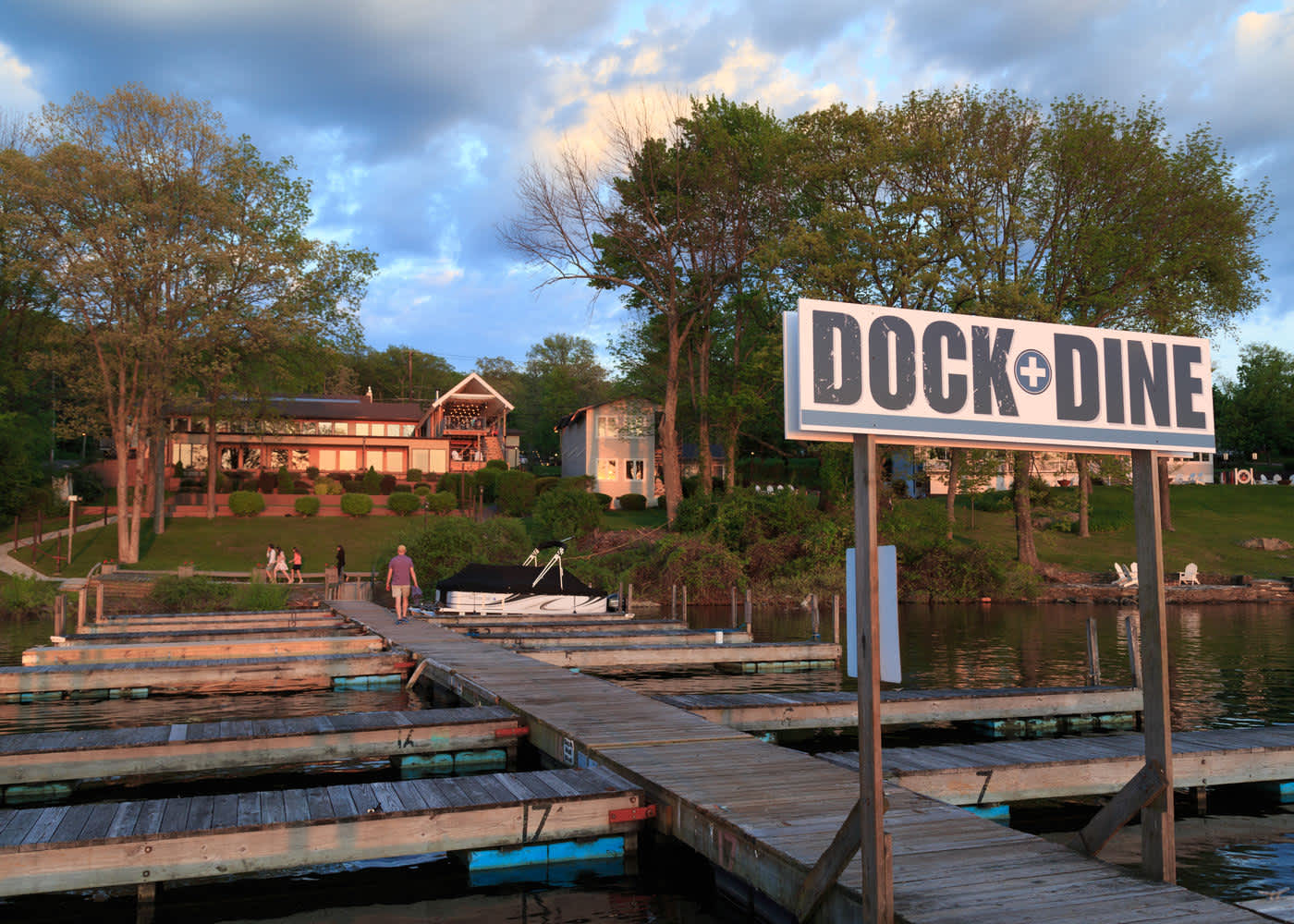 The Dock On Wallenpaupack Hawley Pa 18428 Dock N Dine On Lake Wallenpaupack