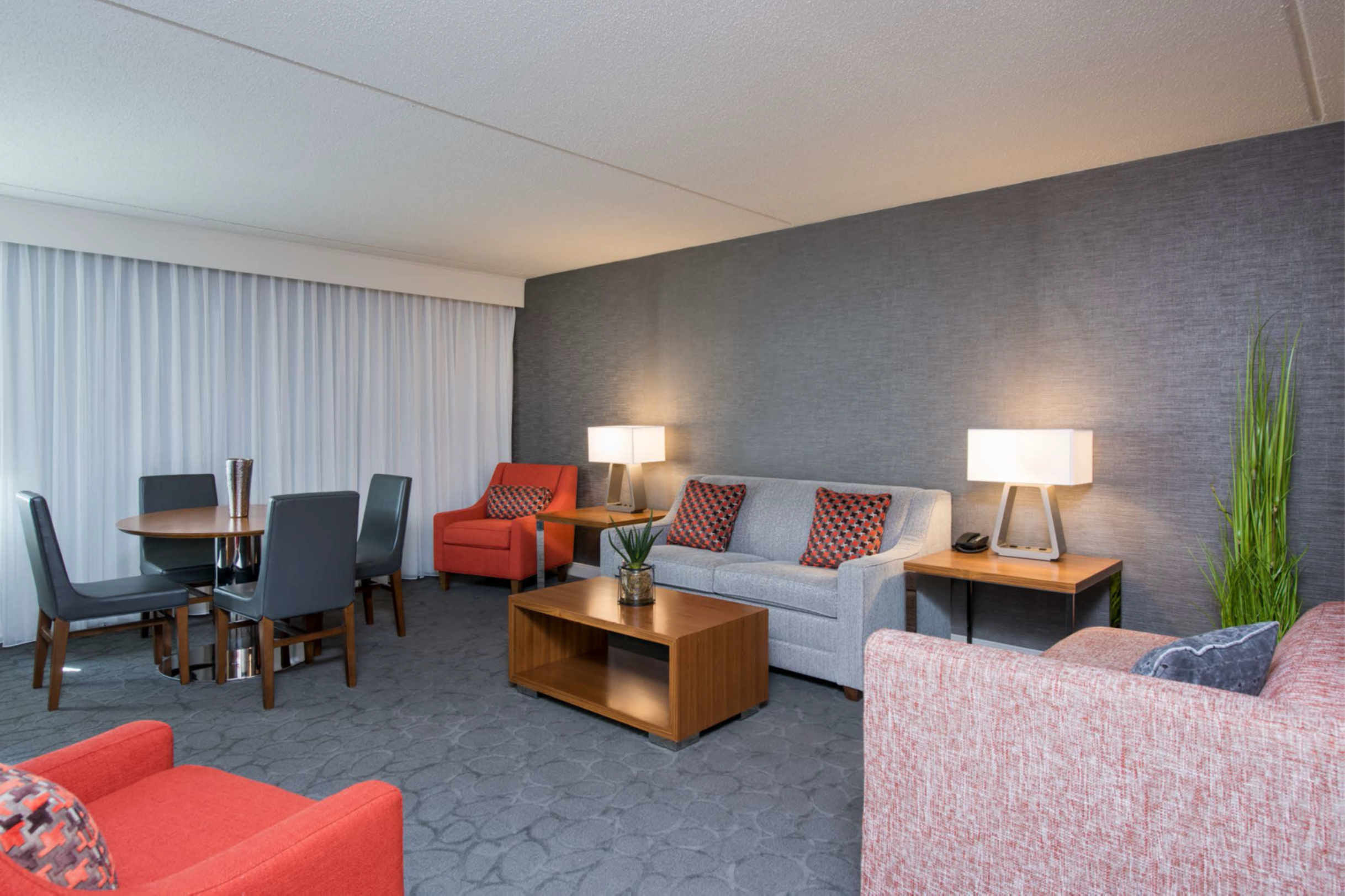 Delta Hotels By Marriott Grand Rapids Airport Accommodations In Grand Rapids Mi