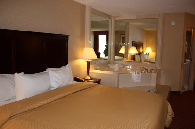 Clarion Inn And Suites Airport Group Accommodations In Grand Rapids Mi Clarion inn & suites airport by choice hotel. clarion inn and suites airport group