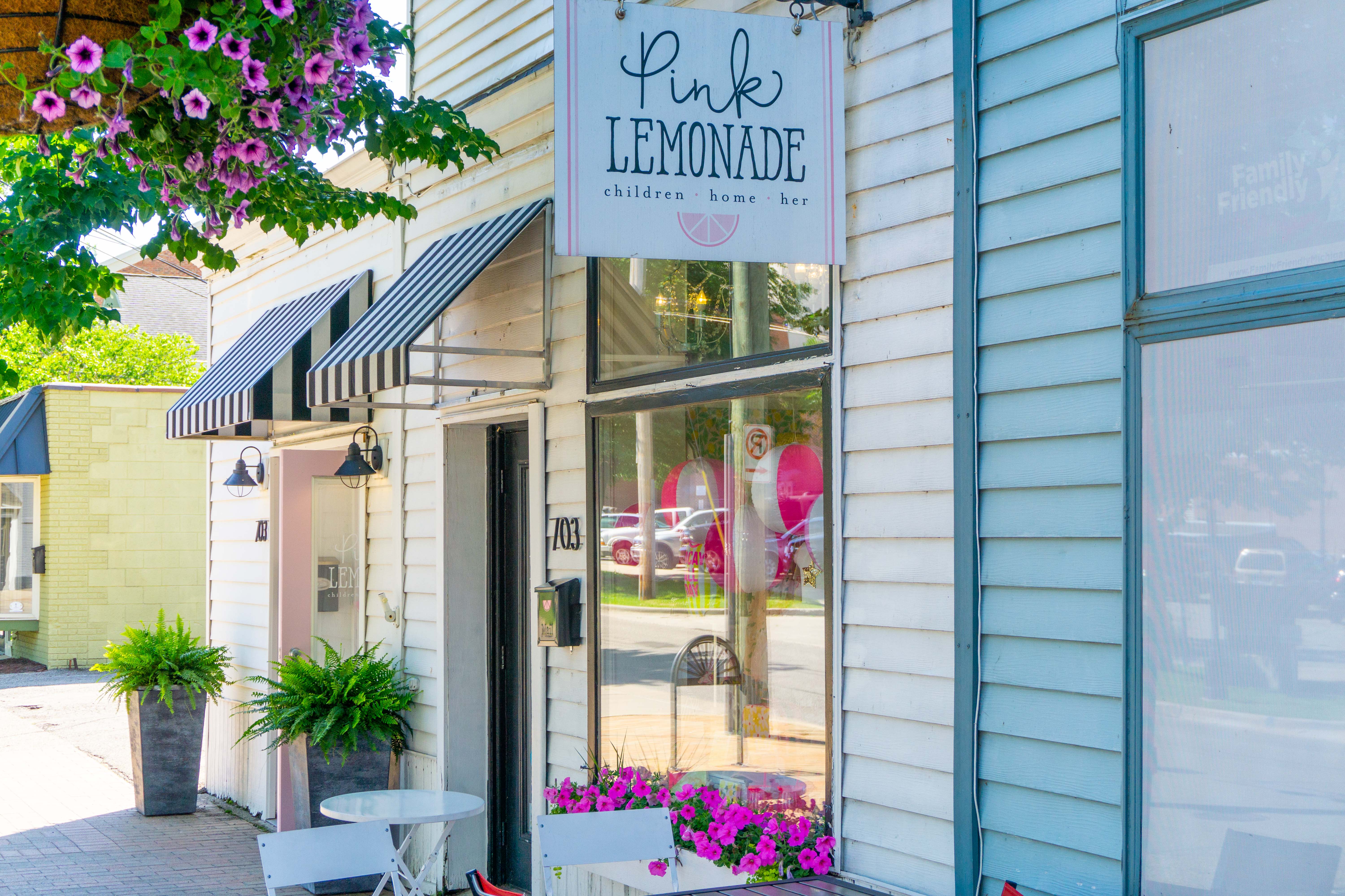 Pink Lemonade Shops In East Grand Rapids Mi