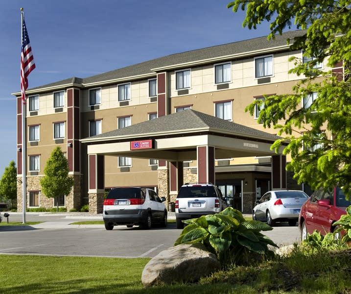 Comfort Suites Grand Rapids North Accommodations In Comstock Park Mi