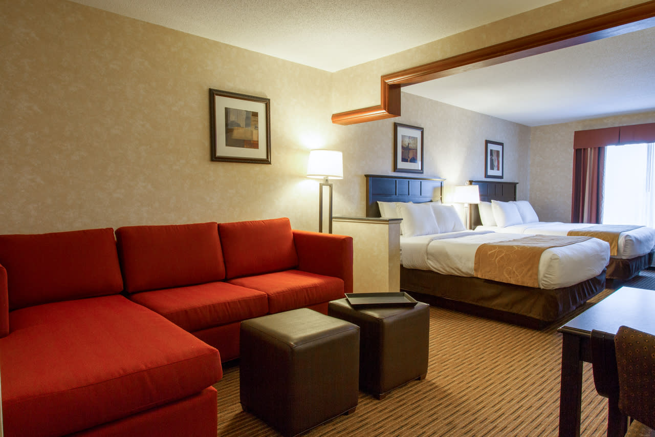 Comfort Suites Grand Rapids North Accommodations In Comstock Park Mi